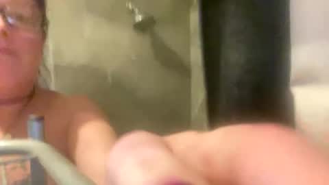 Snapshot of easyednem528280 chatting on January 18, 2026, 3:43 am easyednem528280 online show from January 18, 2026, 3:43 am