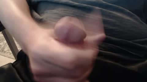 Snapshot of eat_a_peach2 chatting on August 9, 2026, 10:42 am eat_a_peach2 online show from August 9, 2026, 10:42 am