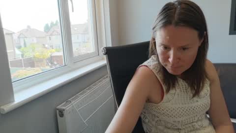 Nadia Ferreira  online show from May 24, 2026, 10:42 am