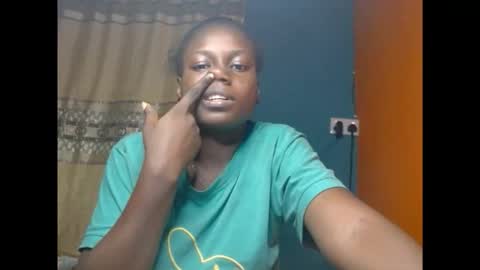 eatuupx online show from September 8, 2025, 9:36 pm