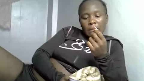 Queen online show from February 8, 2026, 7:39 pm