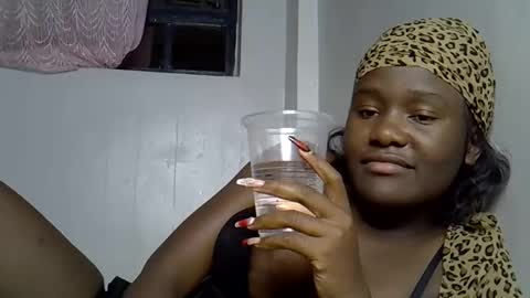 Queen online show from February 12, 2026, 10:38 pm