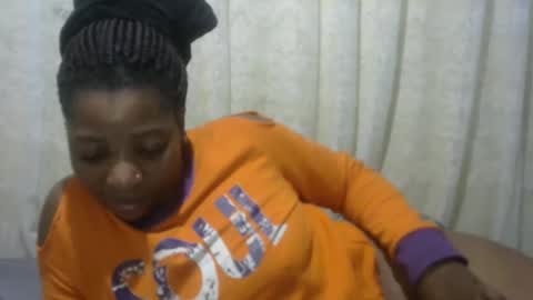ebony_candy1998 online show from May 18, 2026, 6:14 pm