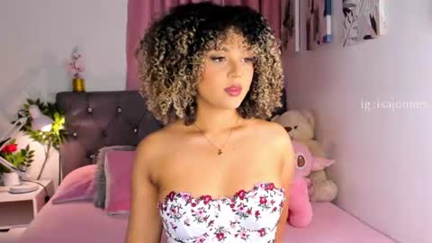 Snapshot of ebony_curly2 chatting on July 30, 2026, 7:57 pm isa online show from July 30, 2026, 7:57 pm