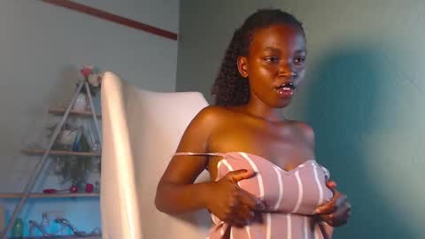 Snapshot of ebony_ezel chatting on January 4, 2025, 12:16 pm ebony ezel online show from January 4, 2025, 12:16 pm