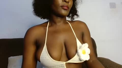 ebony online show from October 7, 2025, 7:22 pm