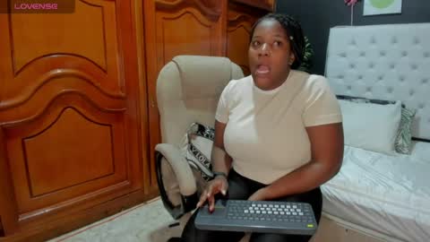 ebony_katterin online show from April 11, 2026, 11:14 am