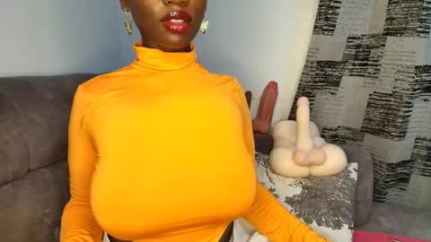 Ebony Melanie online show from February 4, 2026, 10:47 pm