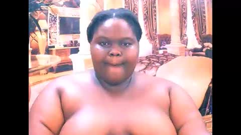 Snapshot of ebonyhotbuns4u2luv chatting on January 15, 2026, 11:19 pm ebonyhotbuns4u2luv online show from January 15, 2026, 11:19 pm