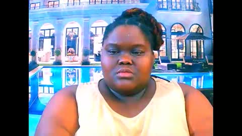 Snapshot of ebonyhotbuns4u2luv chatting on February 2, 2026, 7:29 am ebonyhotbuns4u2luv online show from February 2, 2026, 7:29 am