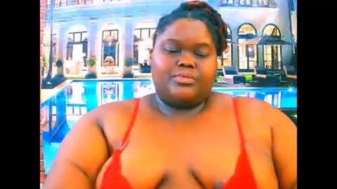 Snapshot of ebonyhotbuns4u2luv chatting on February 3, 2026, 6:40 am ebonyhotbuns4u2luv online show from February 3, 2026, 6:40 am