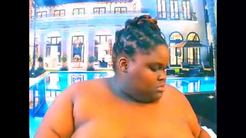 Snapshot of ebonyhotbuns4u2luv chatting on February 12, 2026, 9:10 pm ebonyhotbuns4u2luv online show from February 12, 2026, 9:10 pm