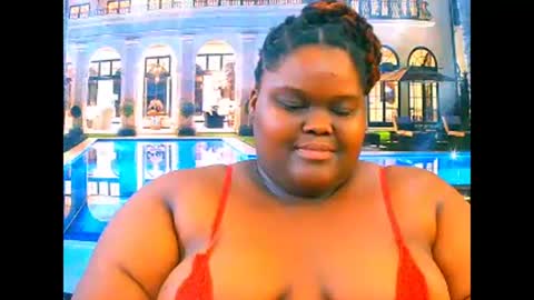 Snapshot of ebonyhotbuns4u2luv chatting on February 14, 2026, 9:33 pm ebonyhotbuns4u2luv online show from February 14, 2026, 9:33 pm