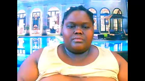 Snapshot of ebonyhotbuns4u2luv chatting on February 18, 2026, 9:33 pm ebonyhotbuns4u2luv online show from February 18, 2026, 9:33 pm