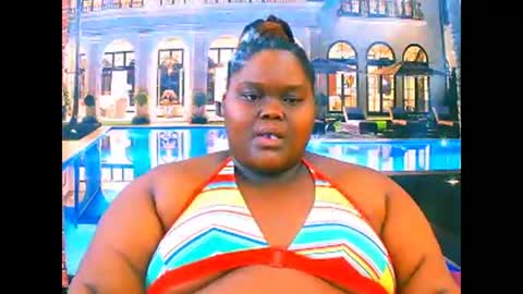 Snapshot of ebonyhotbuns4u2luv chatting on March 23, 2026, 9:02 am ebonyhotbuns4u2luv online show from March 23, 2026, 9:02 am