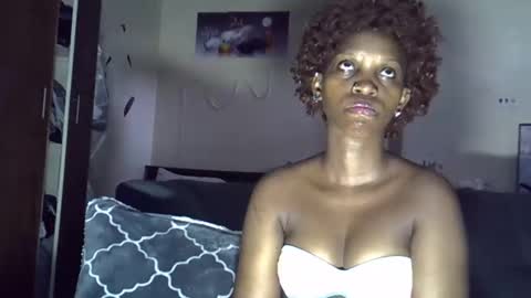 ebonykiki online show from March 6, 2026, 12:12 pm