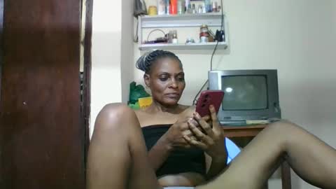 Snapshot of ebonyqueen4 chatting on October 1, 2025, 1:17 pm JACKLINE online show from October 1, 2025, 1:17 pm