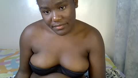 Snapshot of ebonyrapunzelle chatting on July 17, 2026, 9:19 pm ebonyrapunzelle online show from July 17, 2026, 9:19 pm