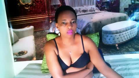 Snapshot of ebonyseductionz chatting on January 15, 2025, 12:09 am Zammy online show from January 15, 2025, 12:09 am