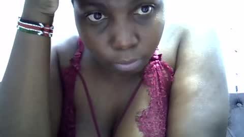 Snapshot of ebonytiffany chatting on January 30, 2025, 1:00 am ebonytiffany online show from January 30, 2025, 1:00 am