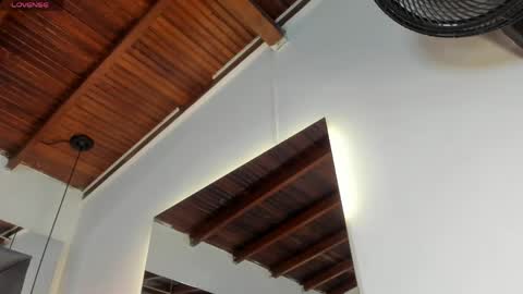 ebonyx40 online show from April 16, 2026, 10:49 am