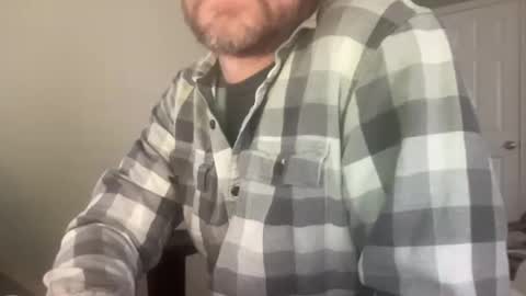 Snapshot of eburtes chatting on May 5, 2026, 3:53 pm Erik online show from May 5, 2026, 3:53 pm