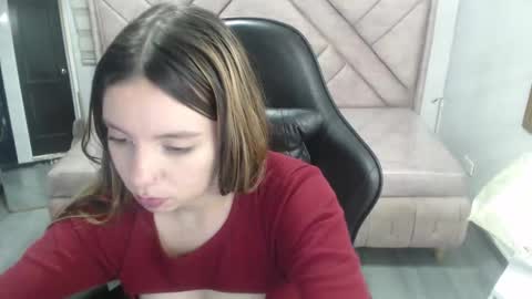 Snapshot of eco_deluna_v chatting on February 19, 2026, 1:18 pm Hi Stream 800am to 200pm online show from February 19, 2026, 1:18 pm