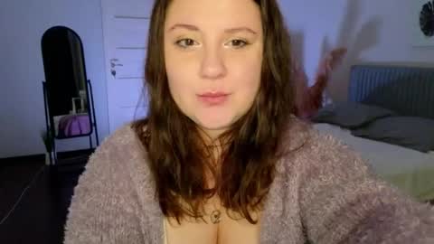      online show from September 27, 2025, 7:08 pm