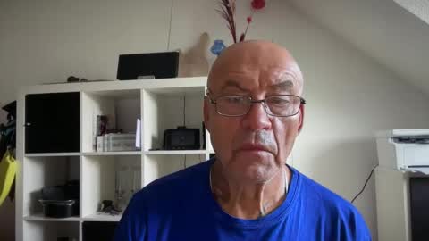 Snapshot of eddelmar chatting on May 19, 2026, 6:31 am eddelmar online show from May 19, 2026, 6:31 am