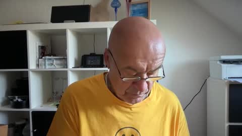 Snapshot of eddelmar chatting on May 26, 2026, 7:59 am eddelmar online show from May 26, 2026, 7:59 am
