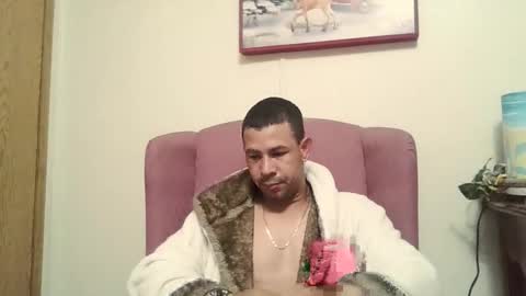 eddgarzay08 online show from April 27, 2026, 3:26 am