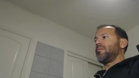 Snapshot of edge_masters chatting on December 9, 2024, 3:40 am EdgeM online show from December 9, 2024, 3:40 am