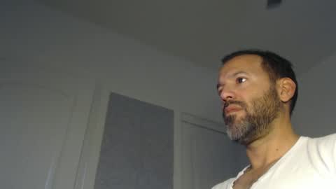 Snapshot of edge_masters chatting on December 18, 2024, 12:43 am EdgeM online show from December 18, 2024, 12:43 am