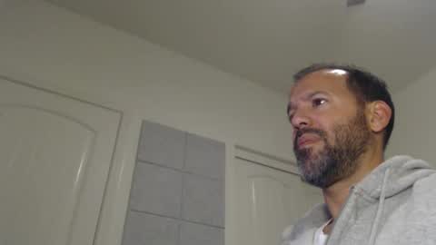 Snapshot of edge_masters chatting on December 18, 2024, 3:47 am EdgeM online show from December 18, 2024, 3:47 am