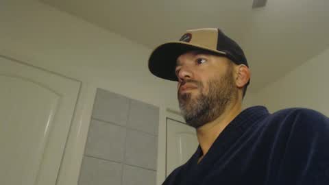 Snapshot of edge_masters chatting on December 25, 2024, 9:56 am EdgeM online show from December 25, 2024, 9:56 am