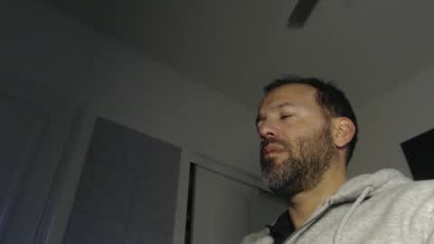 Snapshot of edge_masters chatting on January 15, 2025, 1:12 am EdgeM online show from January 15, 2025, 1:12 am