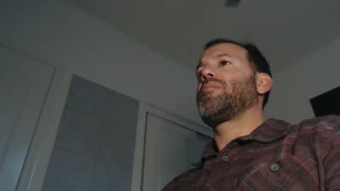 Snapshot of edge_masters chatting on January 20, 2025, 1:07 am EdgeM online show from January 20, 2025, 1:07 am