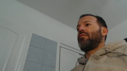 Snapshot of edge_masters chatting on February 7, 2025, 7:38 pm EdgeM online show from February 7, 2025, 7:38 pm