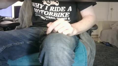 Snapshot of edged_biker chatting on January 16, 2025, 6:16 pm edged biker online show from January 16, 2025, 6:16 pm