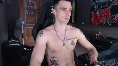 Snapshot of eduard_loveee chatting on July 8, 2026, 6:40 am Eduar online show from July 8, 2026, 6:40 am