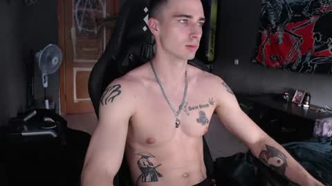 Snapshot of eduard_loveee chatting on July 25, 2026, 11:19 am Eduar online show from July 25, 2026, 11:19 am