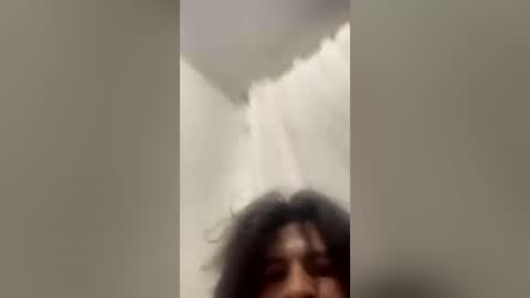 eduardoxb1live192967 online show from June 15, 2026, 4:04 am