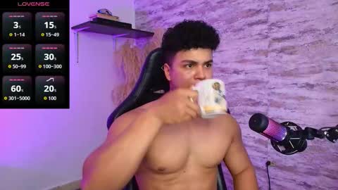 EDWARD CLARCK online show from September 17, 2025, 2:57 am