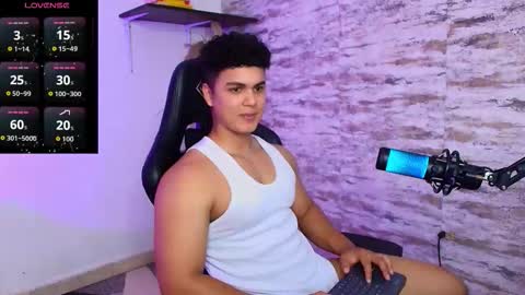 Snapshot of edward__clarck chatting on January 11, 2026, 4:01 pm EDWARD CLARCK online show from January 11, 2026, 4:01 pm