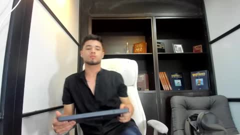 Edward Ross online show from March 7, 2025, 7:38 pm