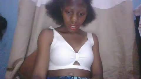 edwige770943 online show from April 2, 2026, 3:15 am