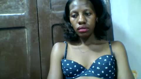 edwige770943 online show from April 27, 2026, 3:43 pm