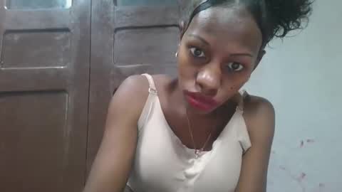 Snapshot of edwige770943 chatting on June 1, 2026, 7:43 am edwige770943 online show from June 1, 2026, 7:43 am