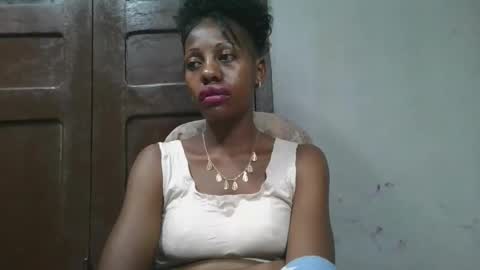 Snapshot of edwige770943 chatting on June 4, 2026, 5:46 am edwige770943 online show from June 4, 2026, 5:46 am