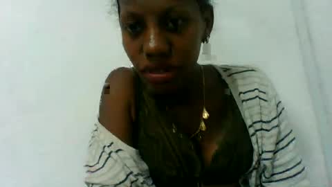 Snapshot of edwige770943 chatting on June 14, 2026, 3:36 pm edwige770943 online show from June 14, 2026, 3:36 pm